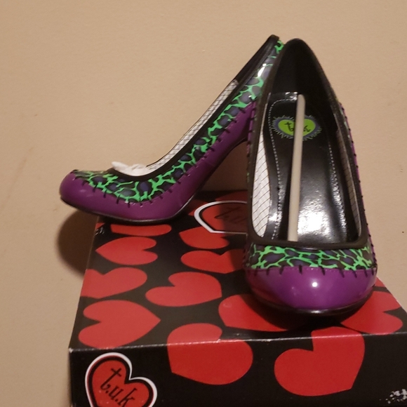 Green/purple leopard T.U.K. heels - Picture 5 of 5